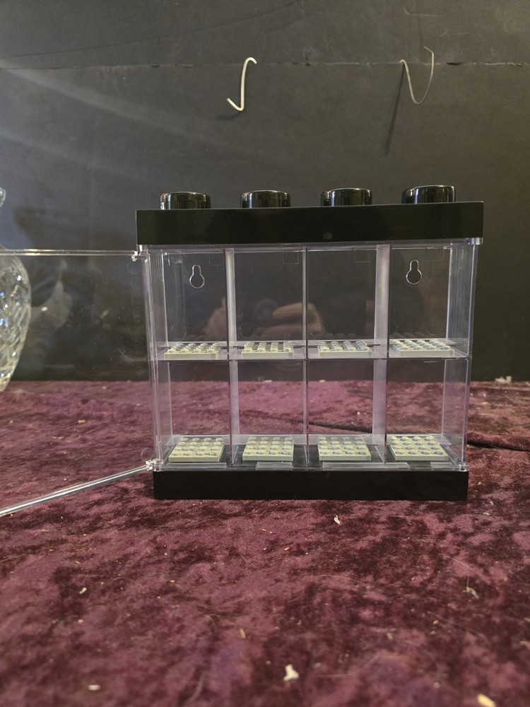 LEGO Minifigure 8 Compartment Display Case, Black