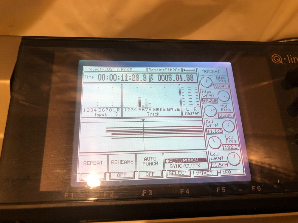 AKAI DPS16 Digital Multitrack 24bit/96kHz HDR Workstation Recorder