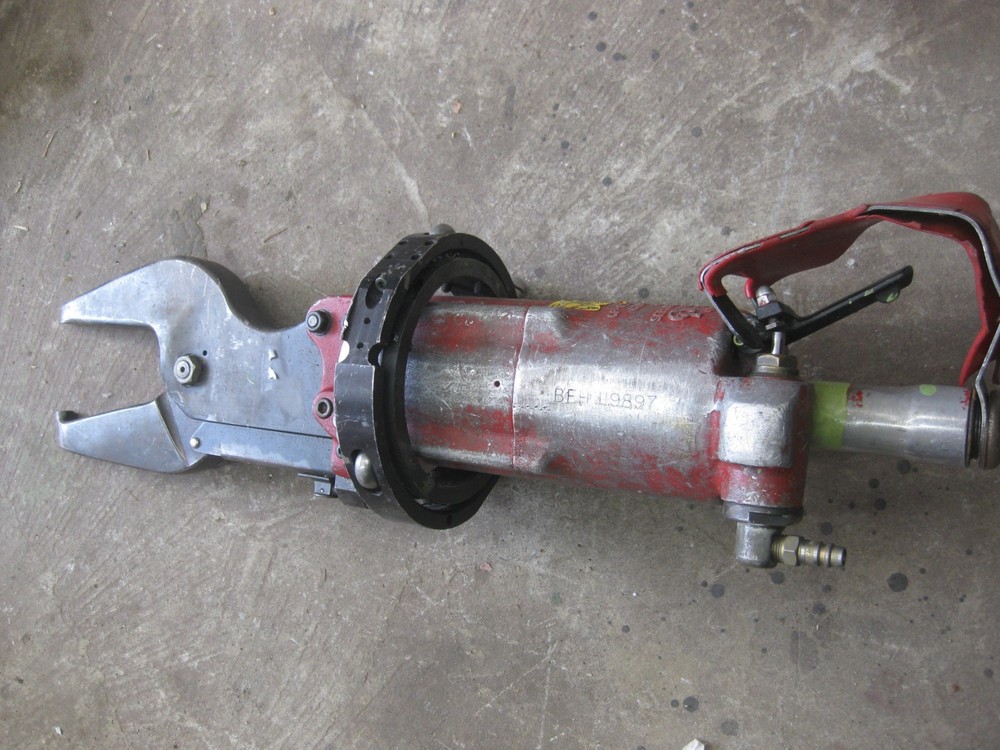 Chicago Pneumatic CP-0351 Compression Riveter