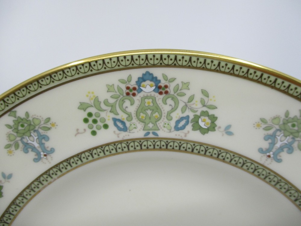 MINTON HENLEY BREAD PLATE - 6 1/2" - 1001K