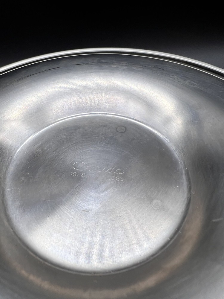 Oneida 18/8 Stainless Footed Bowl