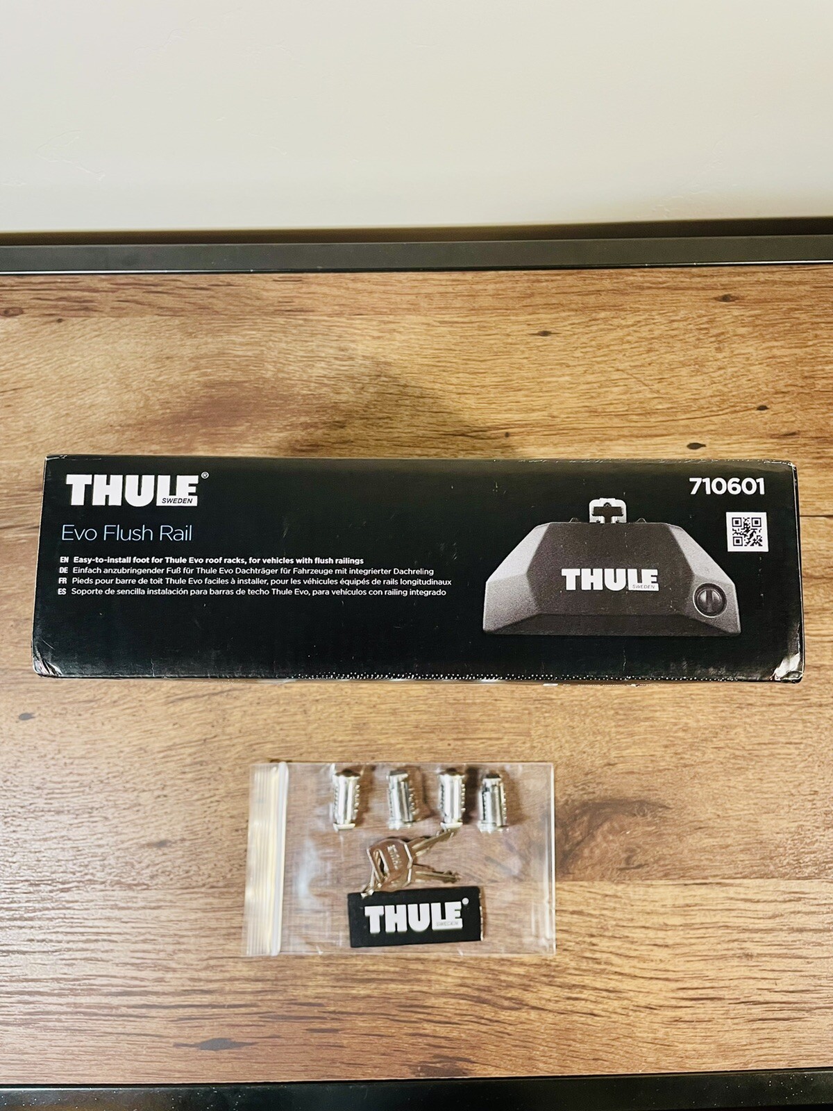 Thule Evo Flush Rail Foot Pack 710601 + Free Thule Lock/Key Set (Extra 69.95$)