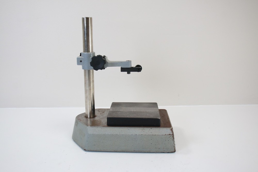 Mitutoyo 215-640 drop gage indicator comparator test stand #1