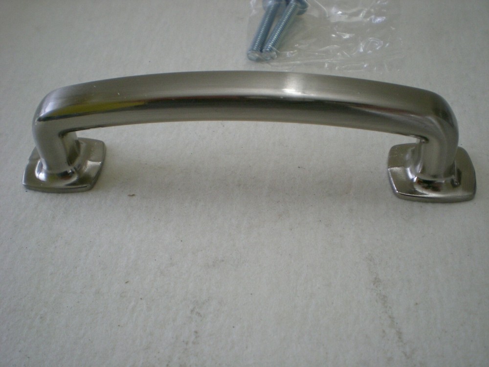Richelieu 3-3/4" Brushed Nickel Transitional Drawer Pull (10 Pack)