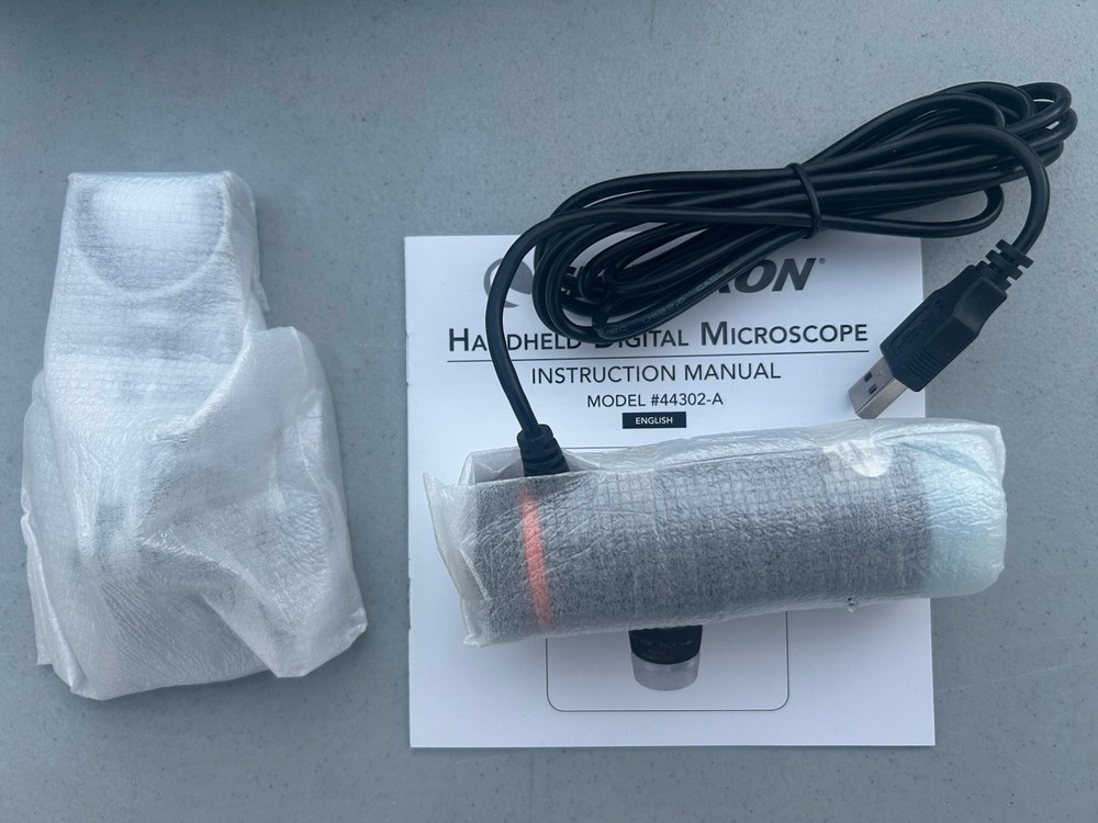 CELESTRON - HANDHELD DIGITAL MICROSCOPE (2011, Celestron)