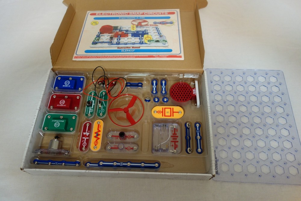 Elenco Snap Circuits Jr. SC-100 Electronics Exploration Kit 100% Complete