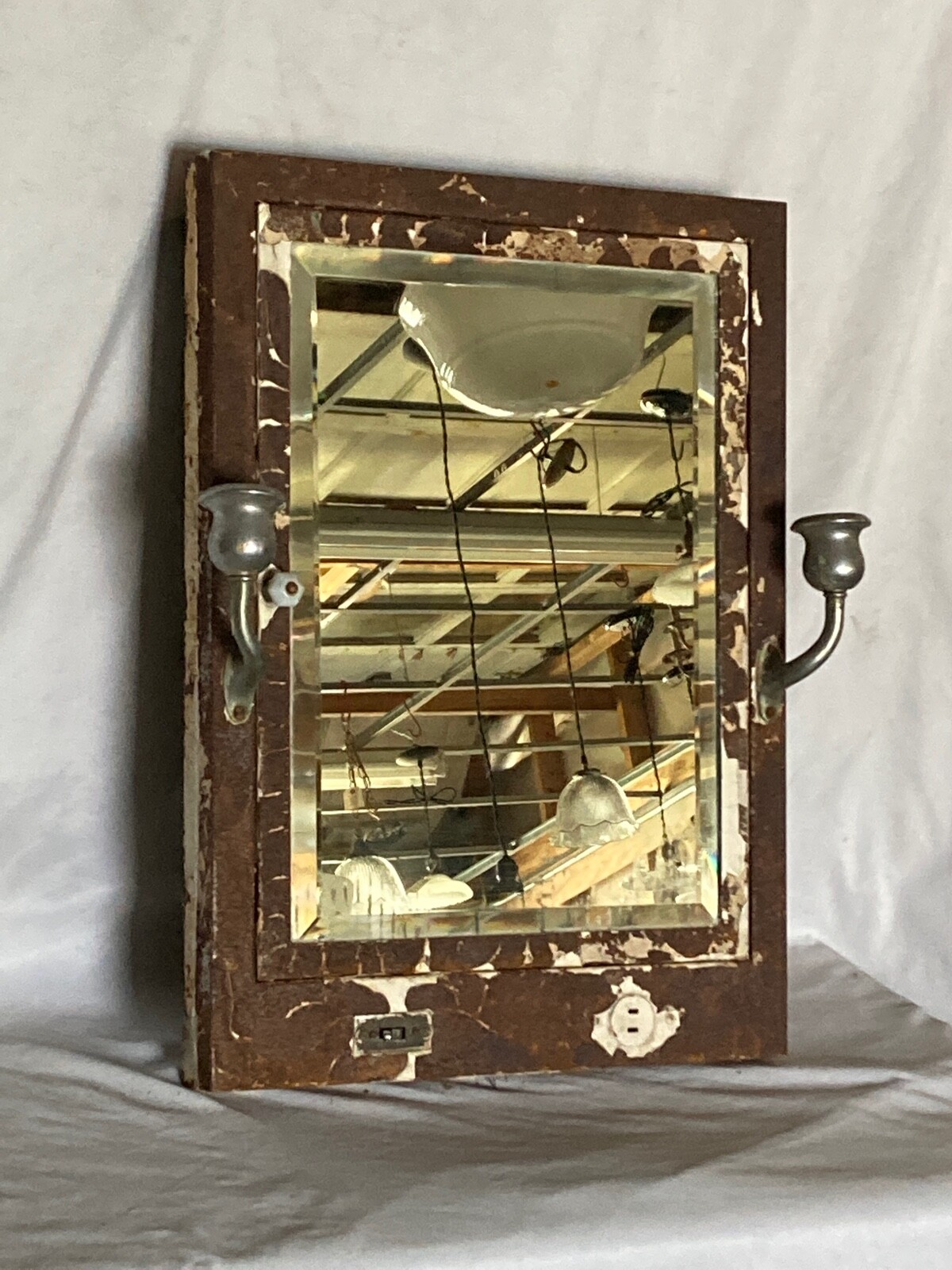 Vtg Mid Century Metal Recessed Medicine Cabinet Chrome Sconces Old Hotel 44-26E