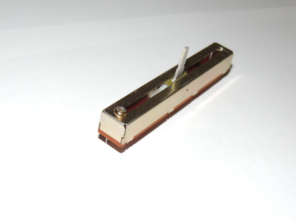 SANSUI SE-7 (Silver.) EQ-Volume Slide Assembly 10401600