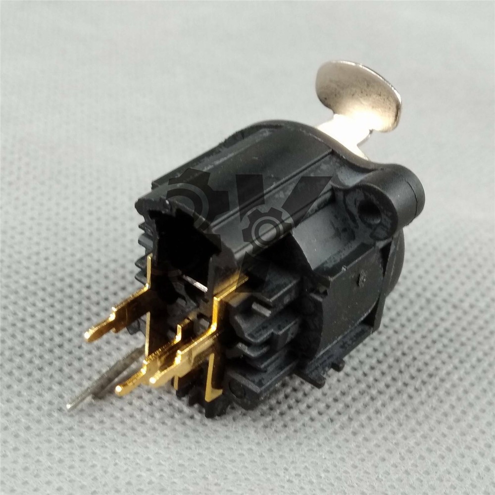 New XLR 1PCS 3 Pin Panel Mount Female Chassis Socket Connector