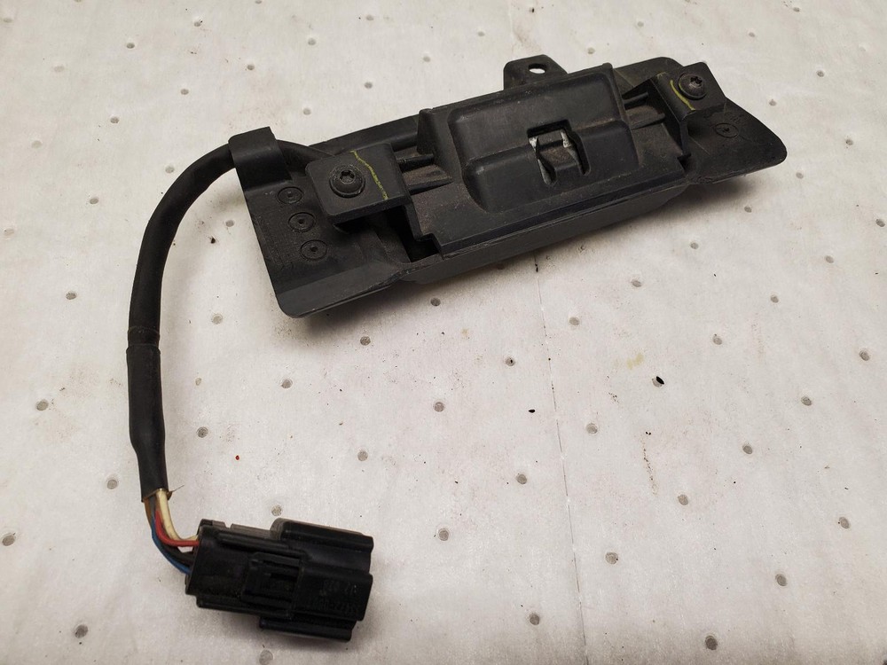 JAGUAR XJ Camera/Projector camera (rear bumper mounted) 13 14 15