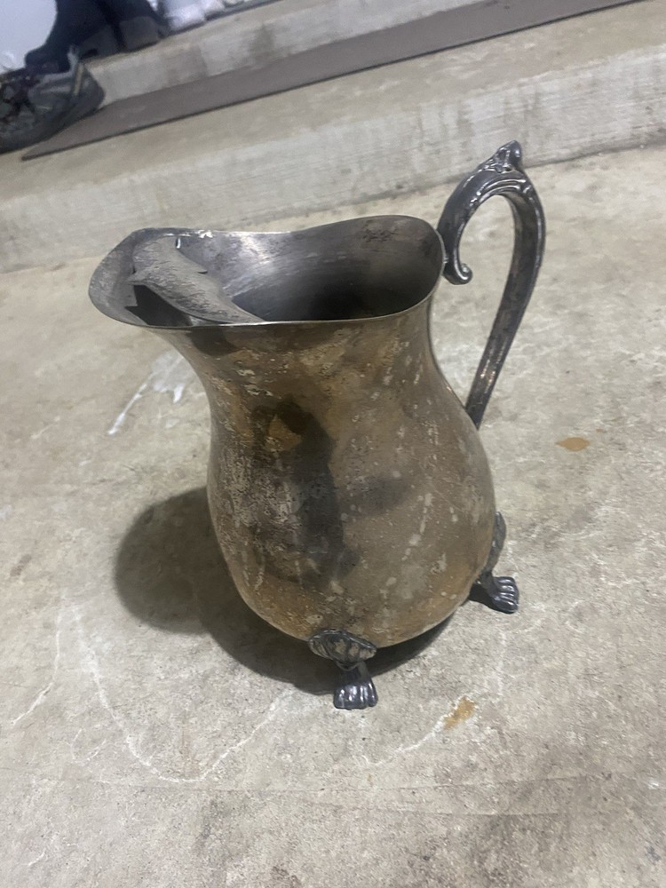 Leonard Silverplate Footed Water Pitcher With Ice Lip 8.5”