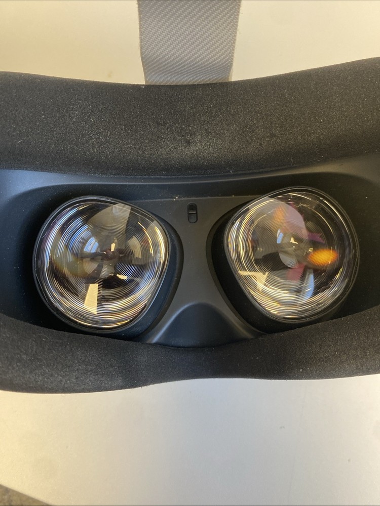 Meta Oculus Quest 2 128GB Standalone VR Headset W Controllers - White
