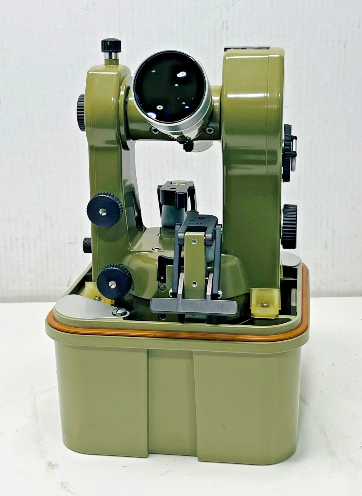 Kern Swiss K1-M Theodolite Surveying Level with Case and Metal Cover Tested