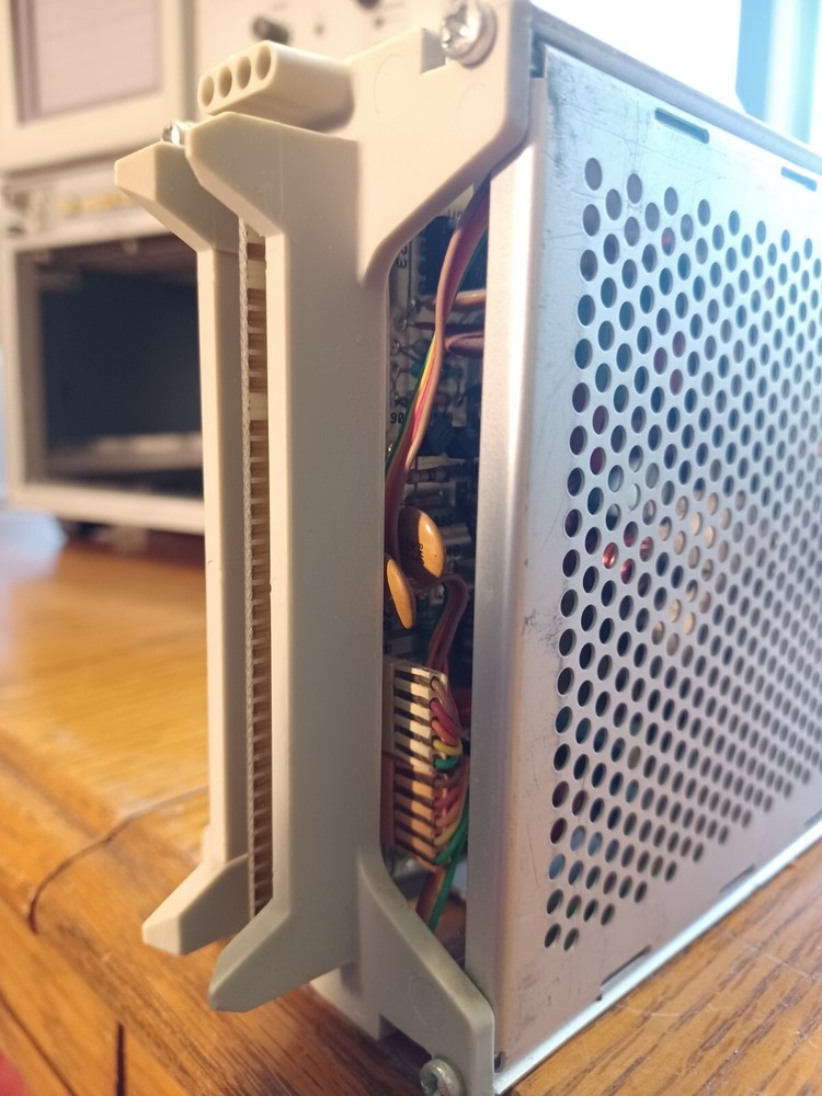 TEKTRONIX DL2 DIGITAL LATCH MODULE PLUG IN, UNTESTED