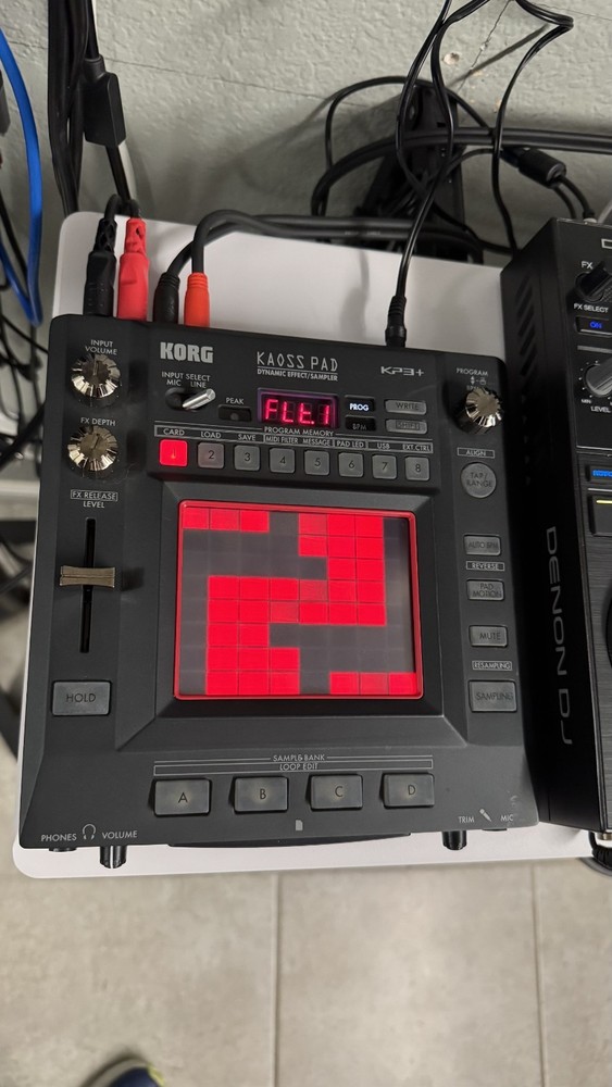 Korg Kaoss Pad KP3+ Dynamic Effect Effector Sampler with Touch Pad