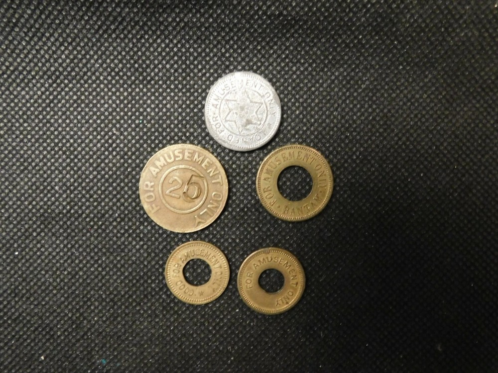 FIVE AMUSEMENT TOKENS!    e1605CXX