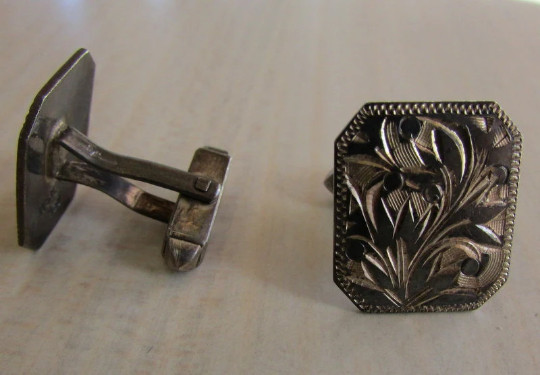 Beautiful Sterling Silver Diamond Cut Cuff Links +