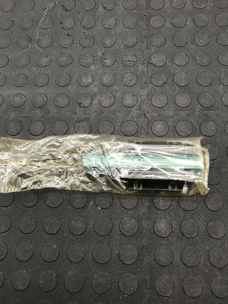 THK SHS‑25C Linear Guide Block Bearing NEW