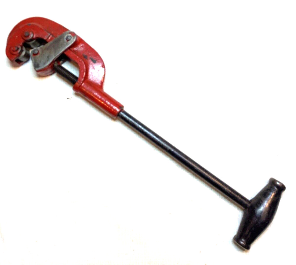 Saunders pipe cutter made by REED