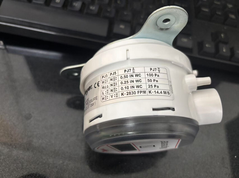 1pcs MS-121-LCD differential pressure sensor