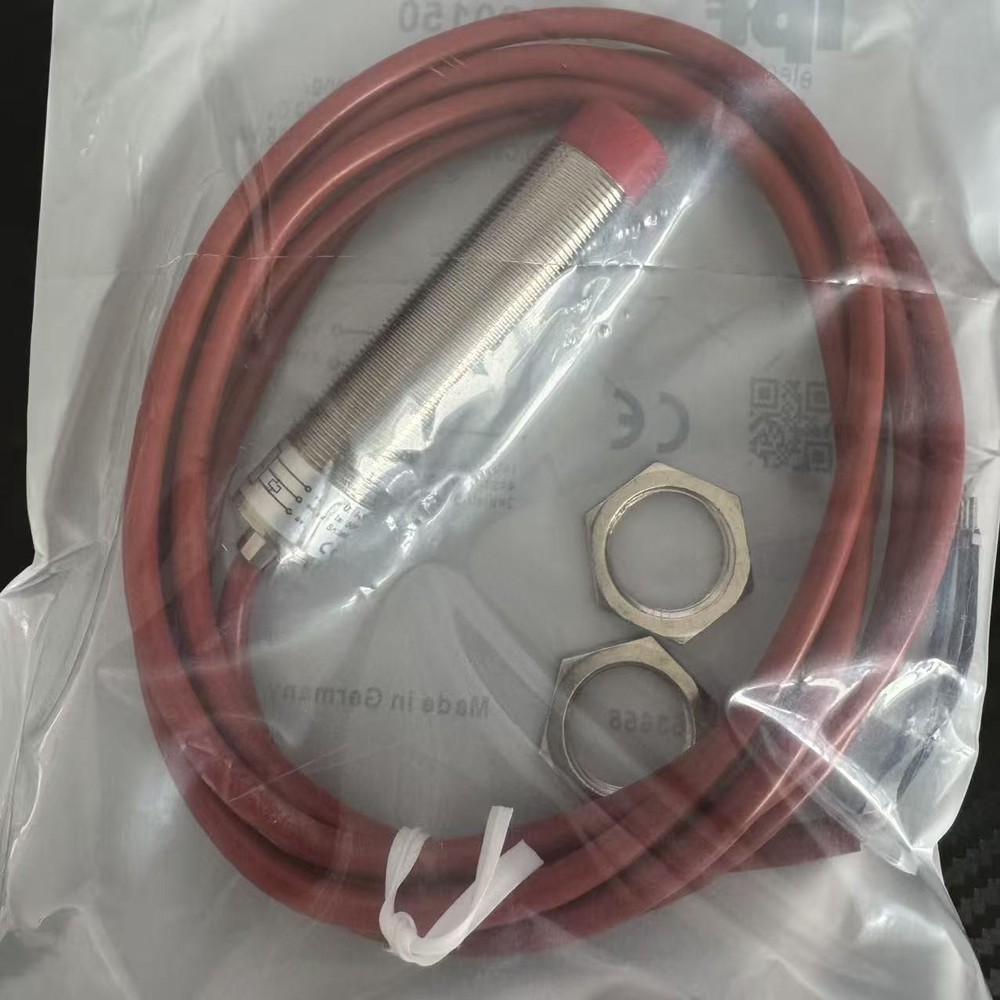 1PCS NEW FOR IPF sensor proximity switch IN180150