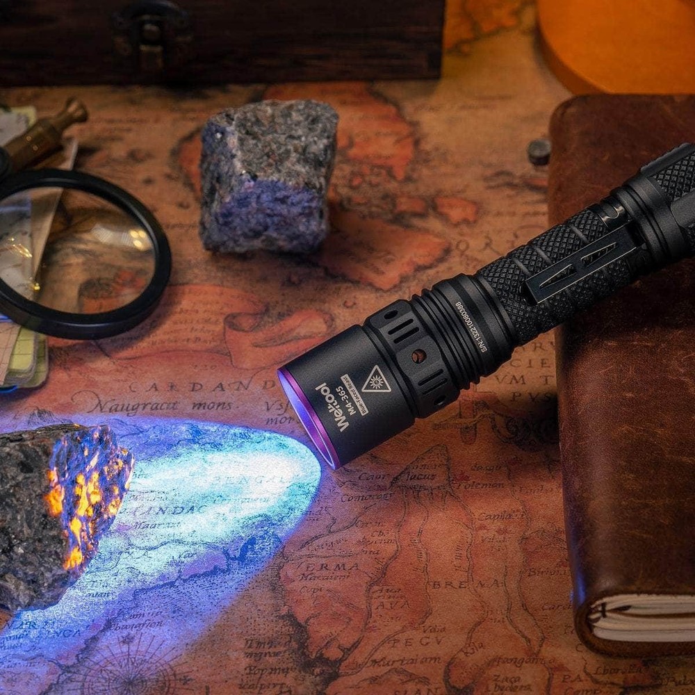 Weltool M4-365 UV flashlight