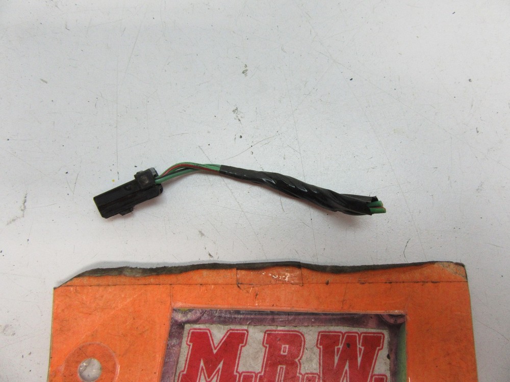 WIRE PLUG CONNECTOR OFF REAR ABS WIRE WHEEL SPEED SENSOR HARNESS RIGHT LEFT BACK
