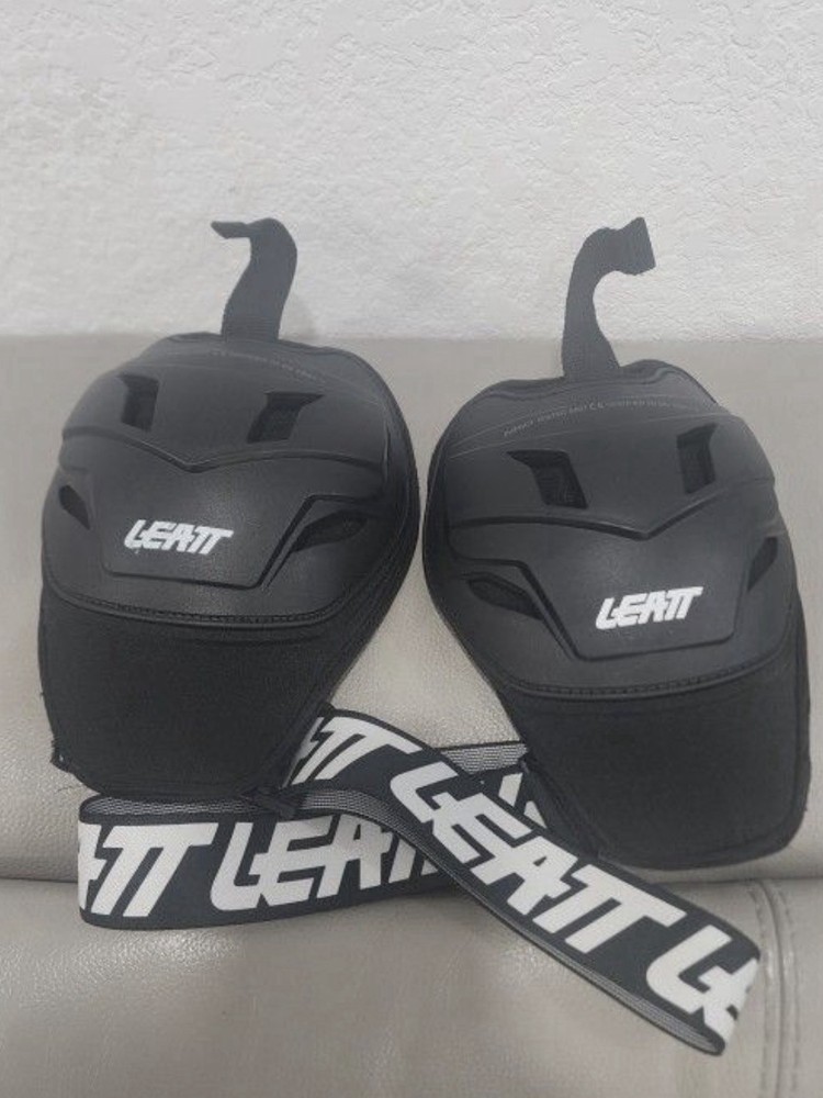Leatt 4.5 Shoulder Guards Pro [Pair] - Black, 2XL