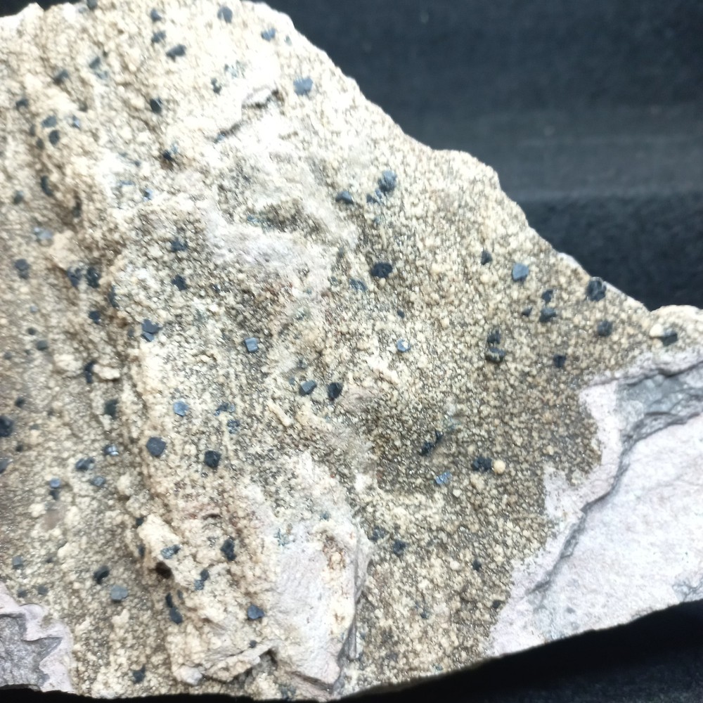 Osumilite Giant