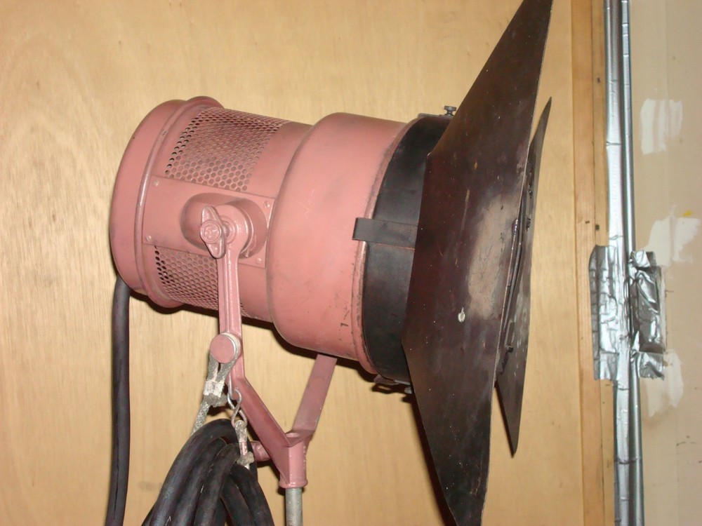 Mole Richardson Type 4091 Mighty Mole 2000W Light