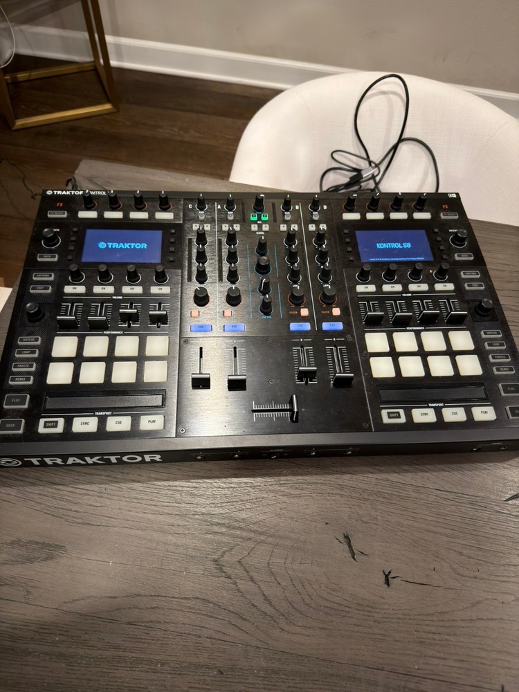 native instruments traktor kontrol s8