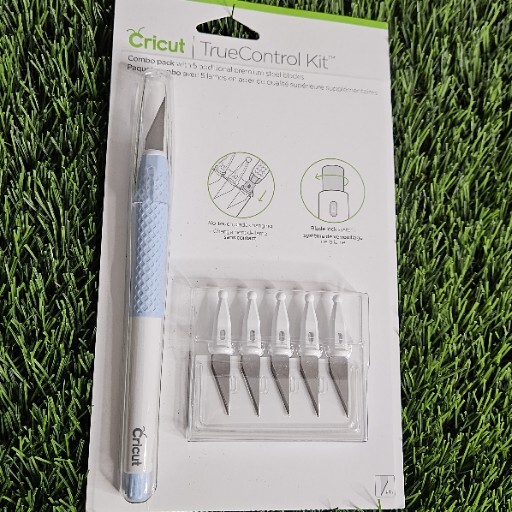 Cricut TrueControl Kit Light Blue Sealed