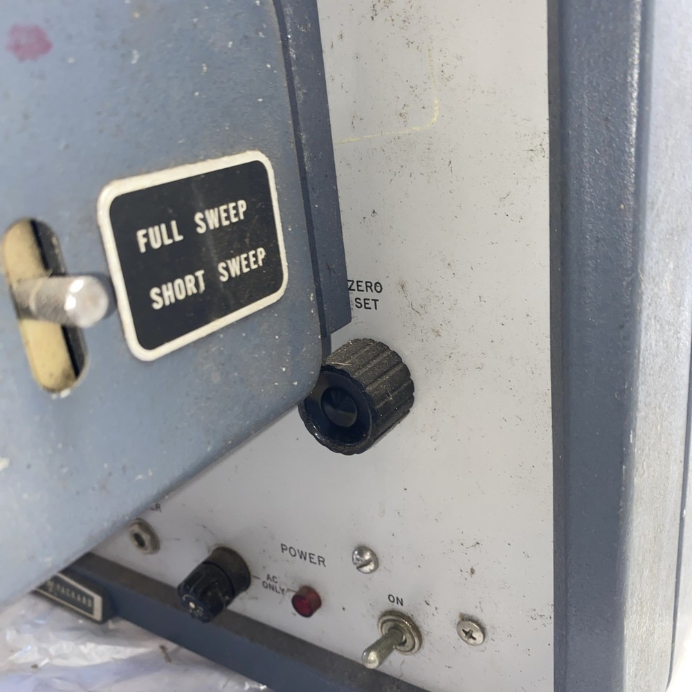 HP Model Hewlett Packard 302A Wave Analyzer S1