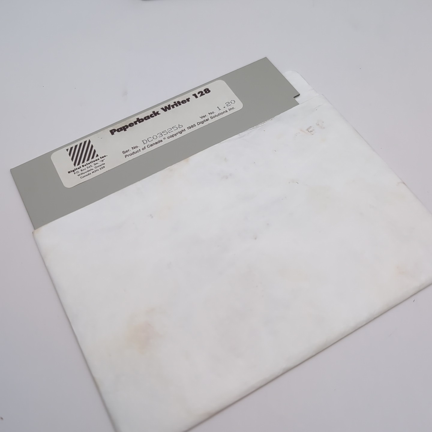 Commodore 128 Paperback Writer Vintage 1985 Software w/ Case & Manual VG