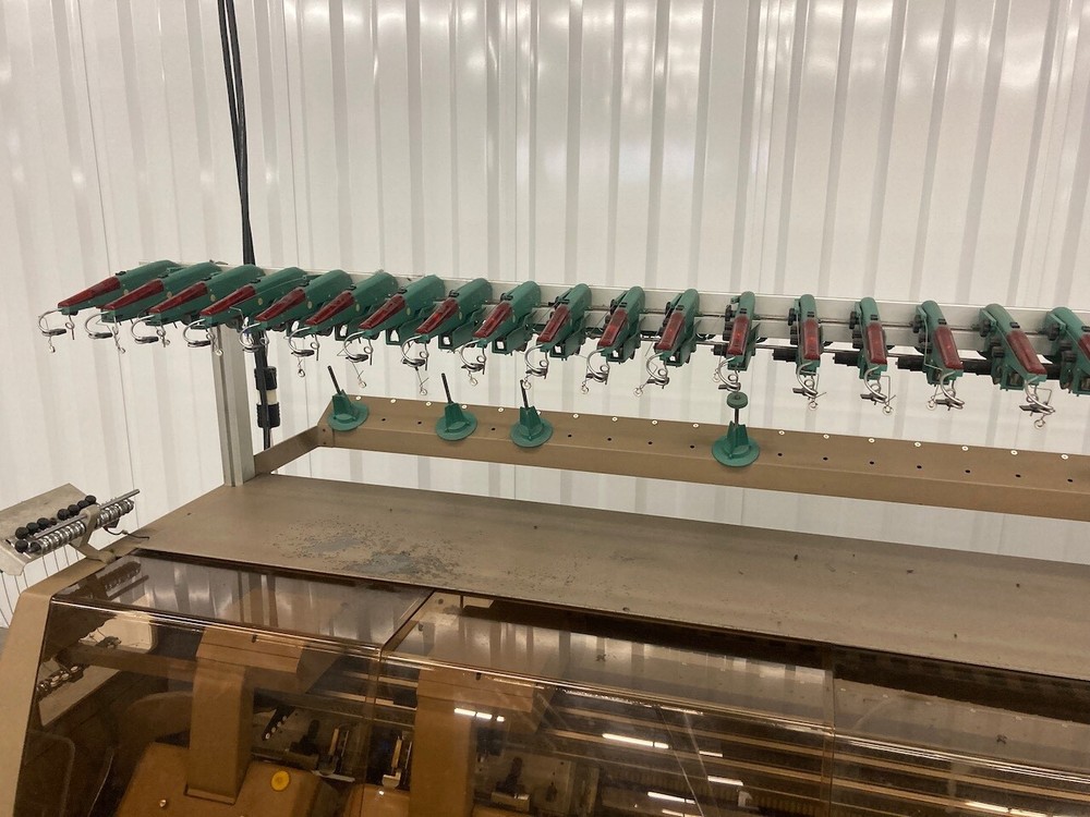 Protti PT242 Knitting Machine