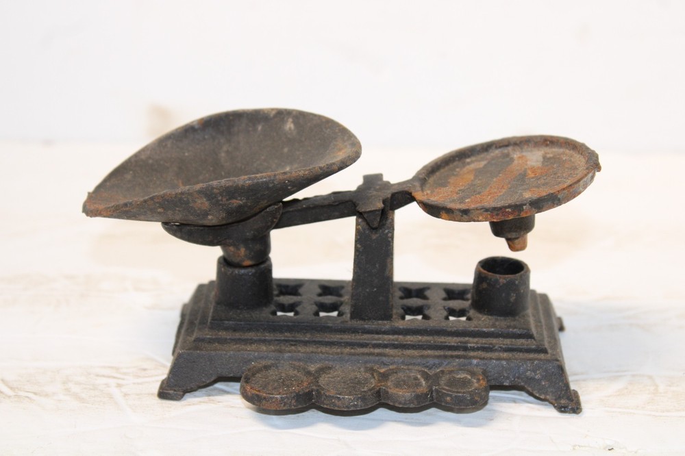 Miniature Cast Iron Balance Scale (without Weights)