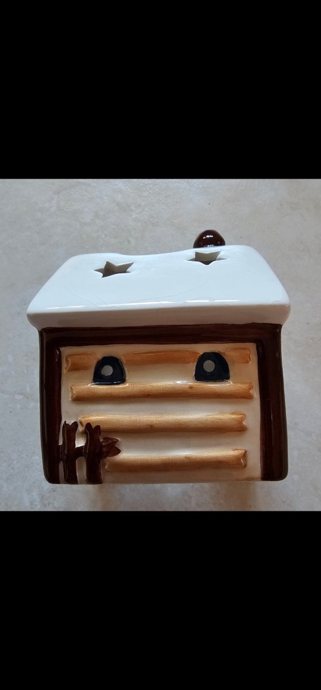 Ceramic Snow Barn Candle Holder 4" Never Used