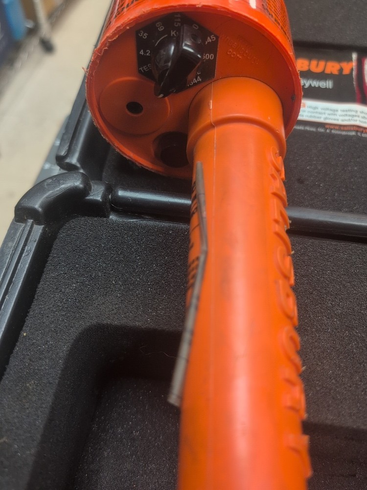 Salisbury 4344 AC Audio/Visual Voltage Detector