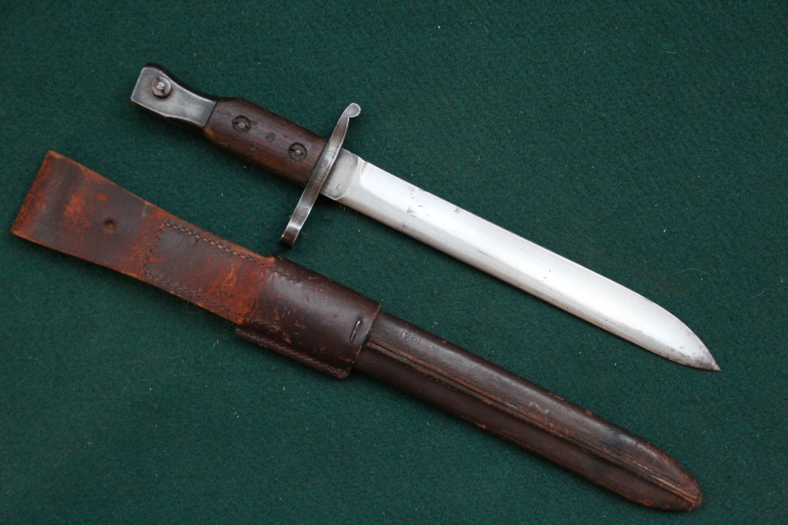 WWI WW1 Canadian Ross Bayonet & Leather Scabbard Mk II Modified Free Shipping