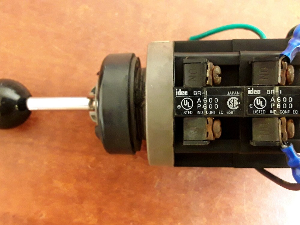 IDEC Mono Lever Switch ARN series