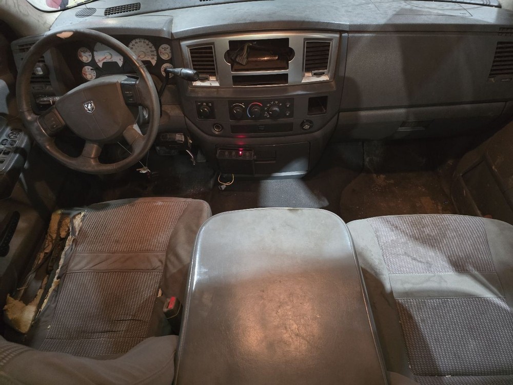 RAM2500 2007 Accessory Holders 625539