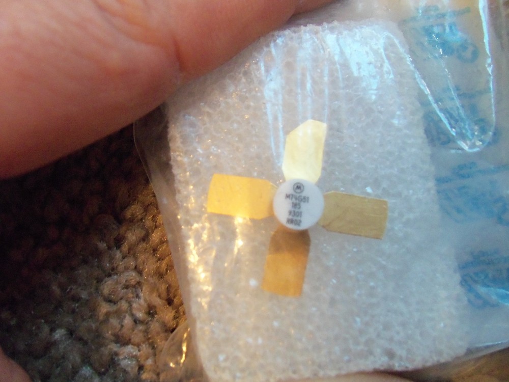 (1) M74G51 RF POWER TRANSISTOR