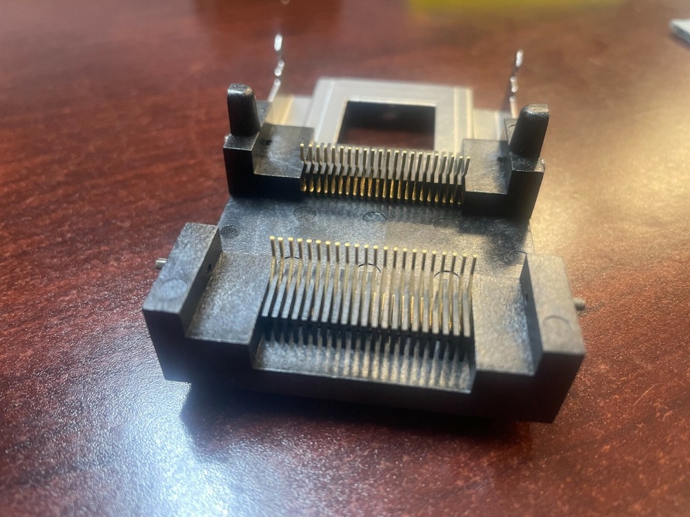 QTY-1 626-0440815 Flatpack Contactor Clamshell Burn-In Test Socket