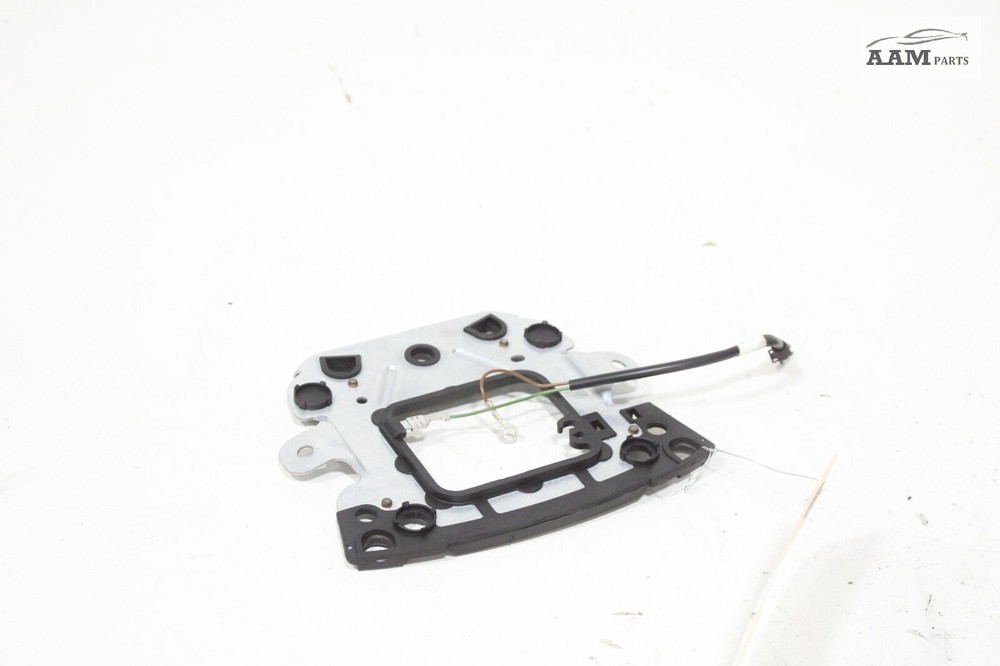 2018-2024 FREIGHTLINER CASCADIA STEERING WHEEL DAMPER SUPPORT BRACKET OEM