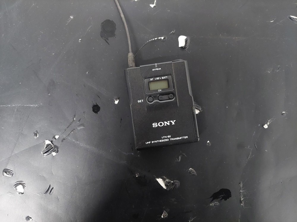 Sony UTX-B2 UHF Synthesized Transmitter