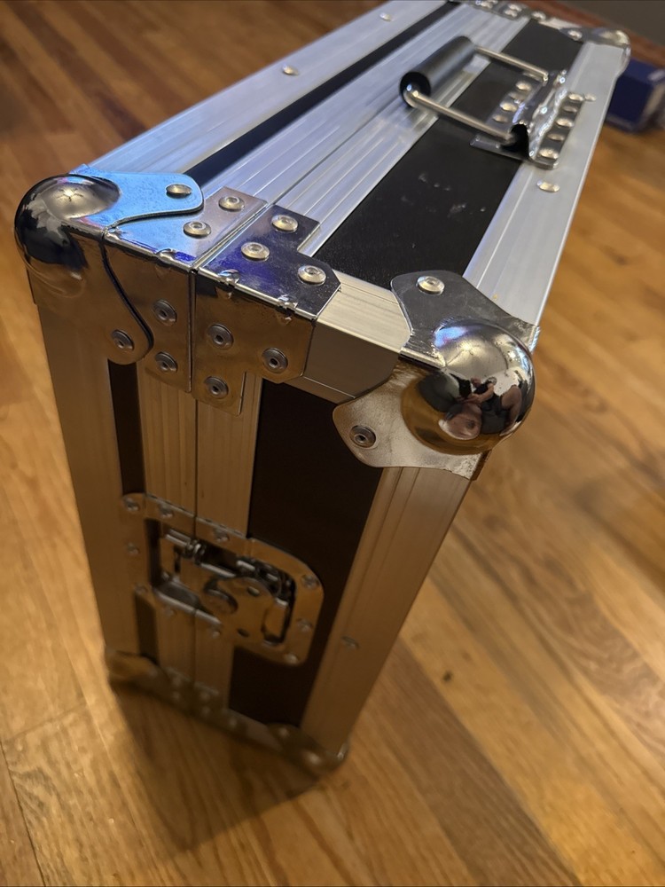 Tiger Touch Fader Wing In Case