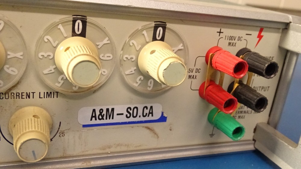 Fluke 343A DC Voltage Calibrator
