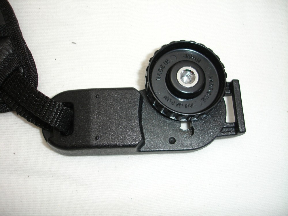 G. Grip LH camera strap , Japan