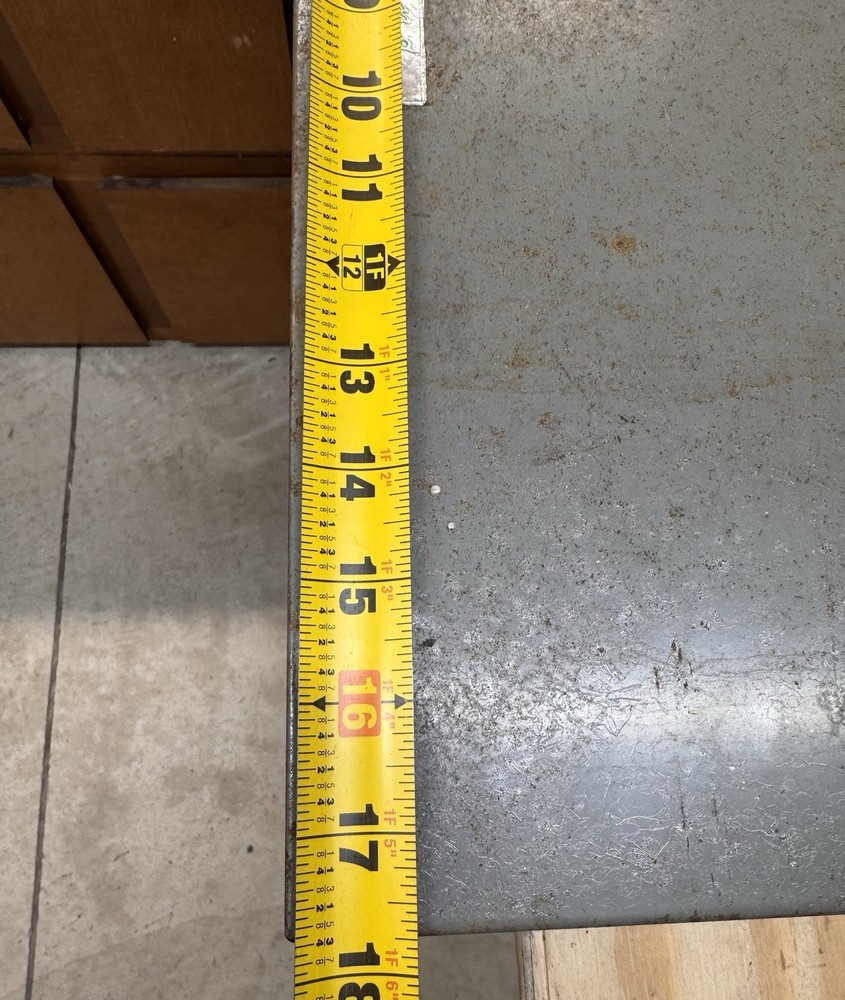 Lund Medium Single Door Wall Mount Key Box Cabinet 300 Key Hook -READ