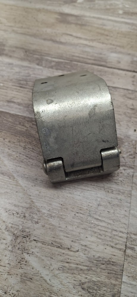 Hinge 04498101